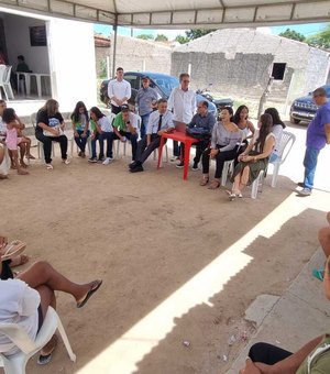 Moradores de povoado de Craíbas reclamam de problemas na comunidade em audiência com MPAL
