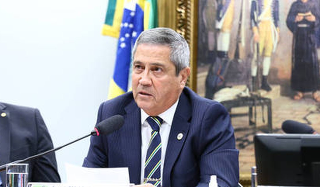 PL suspende salários de Braga Netto e Marcelo Câmara