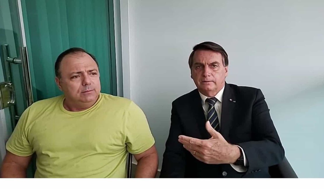 'Um manda, o outro obedece', diz Pazuello ao receber Bolsonaro após crise da vacina