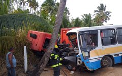 Colisão entre ônibus e caminhão deixa feridos em Maragogi