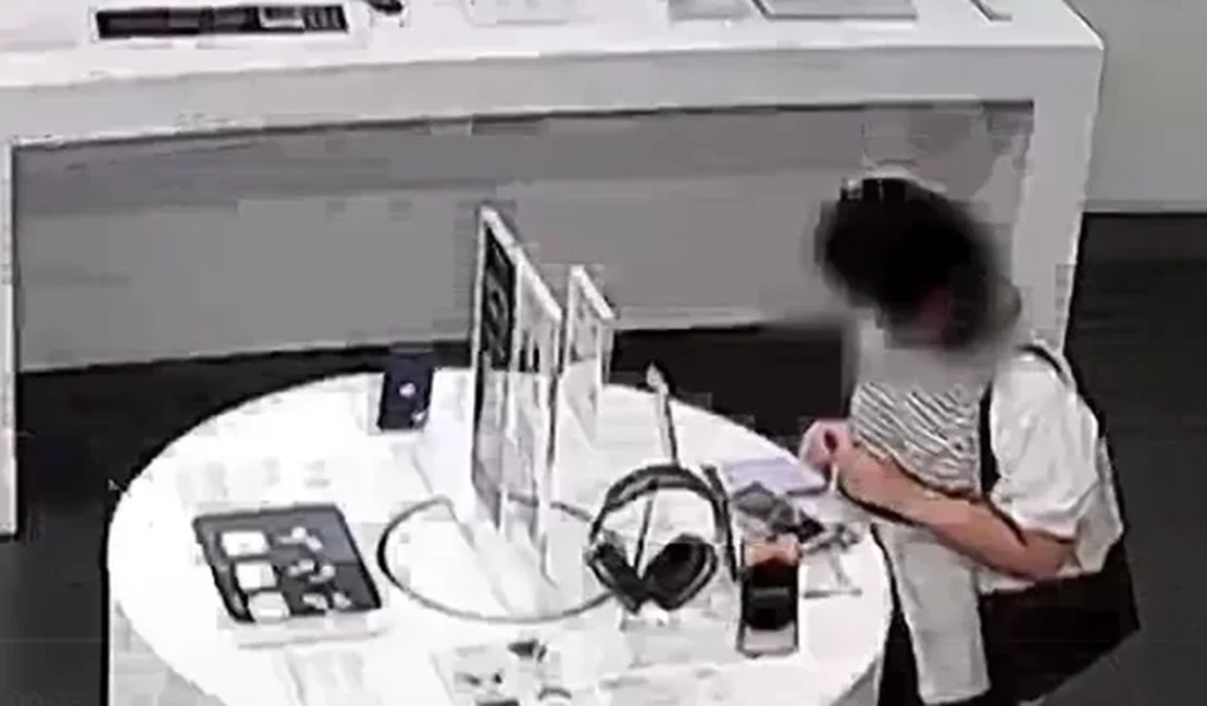 Vídeo: mulher é detida após roer cabo de iPhone para roubar aparelho