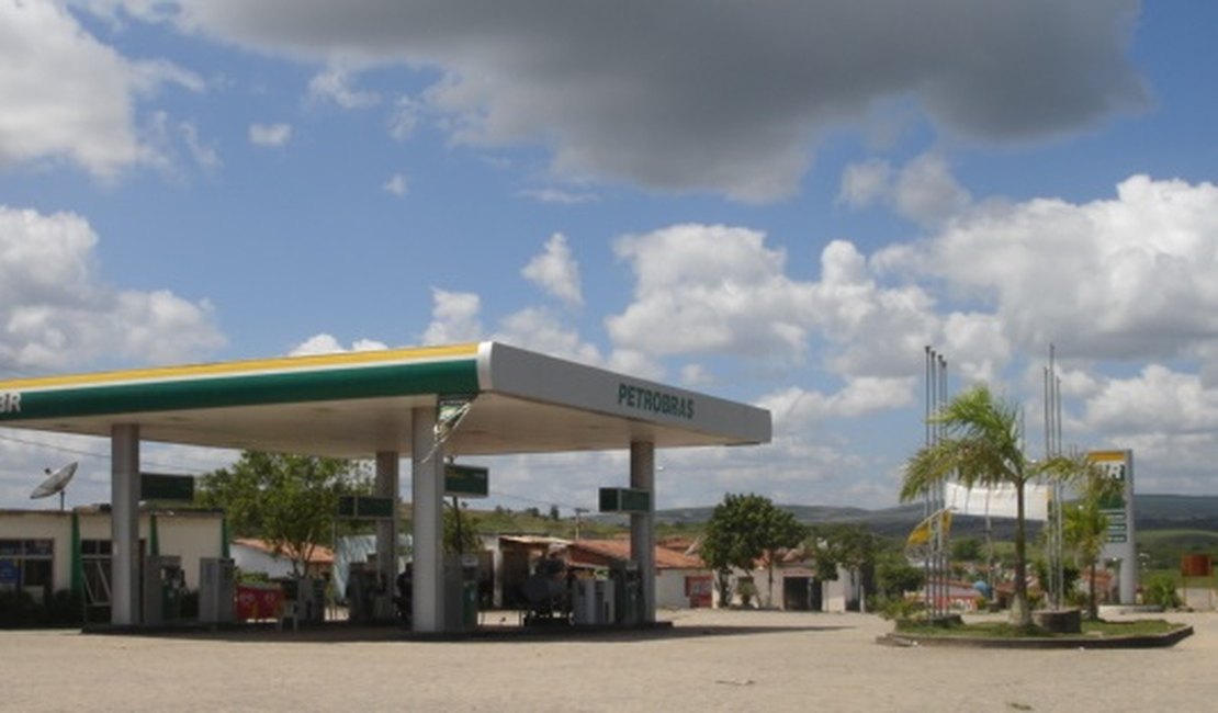 Decisão do preço dos combustíveis é exclusiva de cada revendedor, afirma Sindicombustíveis