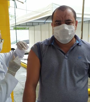 São Luís do Quitunde inicia vacinação para pessoas de 42 anos