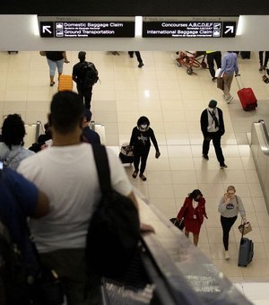 Governo pedirá comprovante e incentivará vacinação nos aeroportos brasileiros