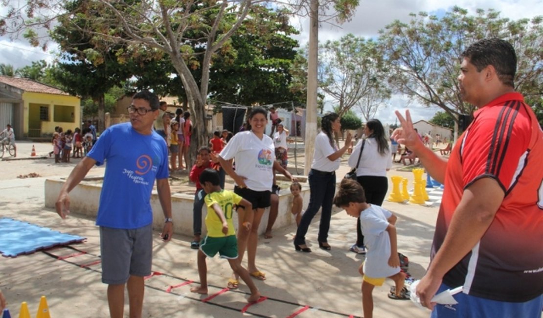 Moradores de São Sebastião recebem atividades esportivas e de lazer