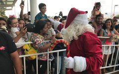 Chegada do Papai Noel abre programação de Natal em Arapiraca 