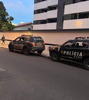 Homem é preso após uso de documentos falsos em aluguel de apartamento na Ponta Verde