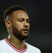 Fora do próximo jogo do PSG por expulsão, Neymar recebe affair e 'parças' para ano novo em Paris