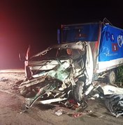Colisão entre carro e caminhão deixa vítima fatal e feridos na AL 105