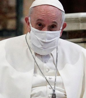 Papa: homossexuais devem ser protegidos por leis de união civil