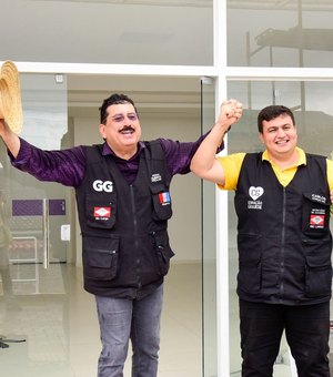 Prefeito Gilberto Gonçalves e Secretário Carlos Gonçalves anunciam pagamento antecipado para servidores municipais