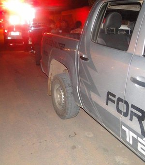 Polícia recupera cinco veículos roubados, prende um e apreende quatro menores