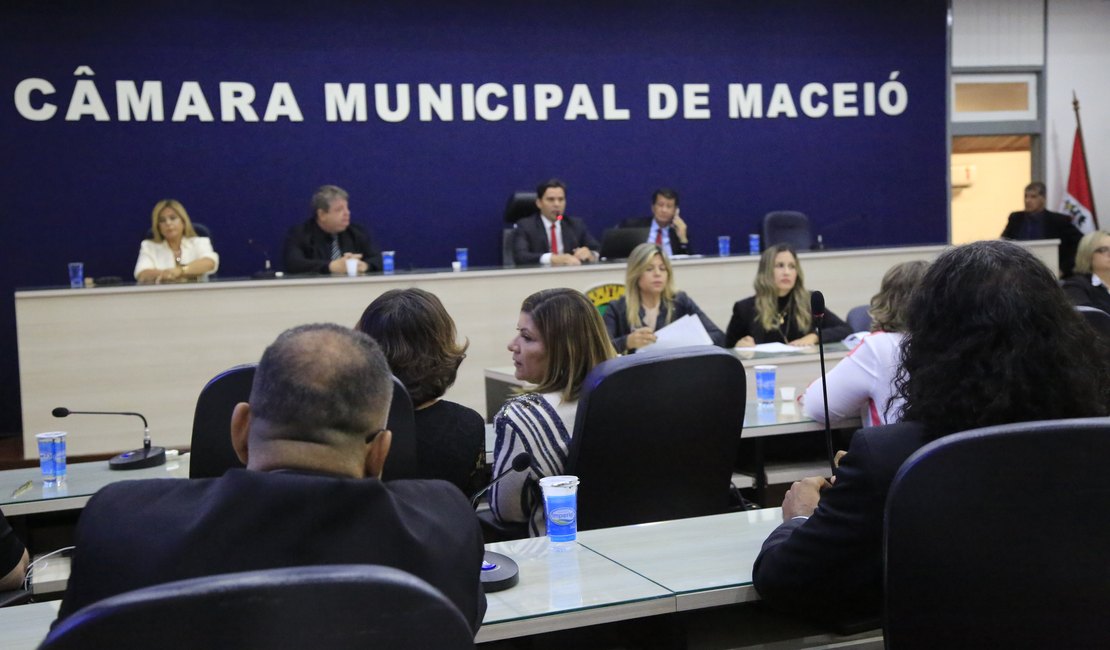 Suplentes são efetivados como vereadores na Câmara Municipal de Maceió