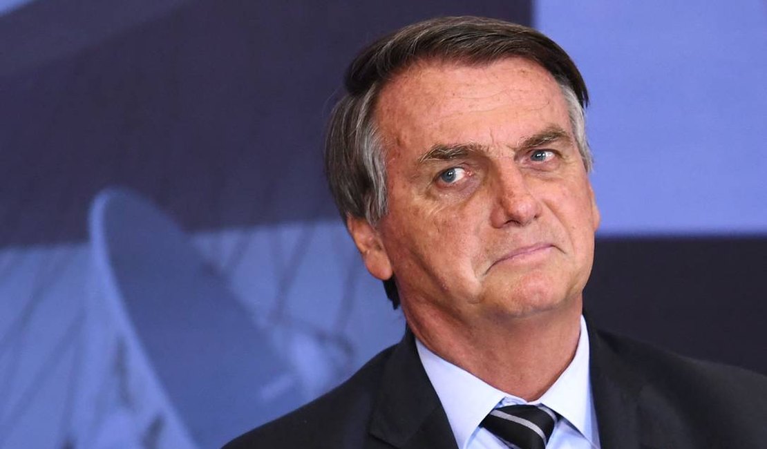 AGU diz ao STF que Bolsonaro pode depor pessoalmente em inquérito