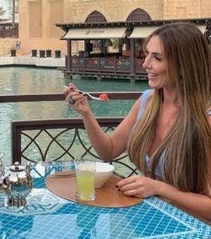 Nicole Bahls comemora lua de mel em hotel luxuoso em Dubai 