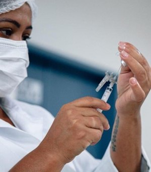 Veja quantas doses de cada vacina estão asseguradas para o Brasil