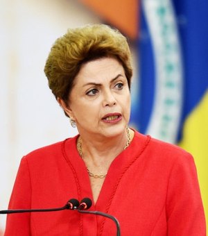 Defesa de Dilma apresenta recursos ao STF contra comissão do impeachment