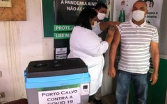 Trabalhadores de usina são vacinados em Porto Calvo