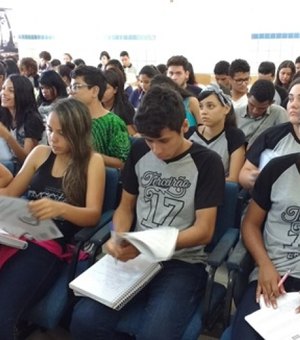 Estudantes do Cepa participam de aulão para o Enem neste sábado (01)