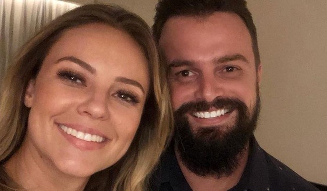 Paolla Oliveira fica noiva em segredo e pretende se casar em 2021