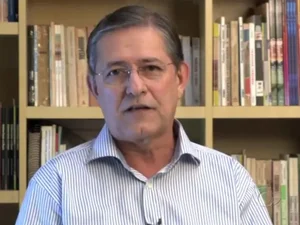 Candidatura de Regis ao governo é improvável, e pode prejudicar reeleição de Pedro Vilela