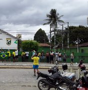 [Vídeo] Manifestantes pró-Bolsonaro realizam carreata contra o STF em Arapiraca