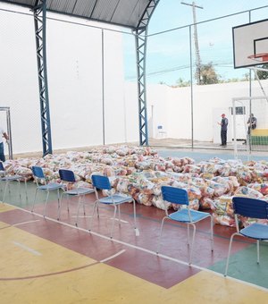 Prefeitura inicia nova etapa de distribuição de cestas básicas