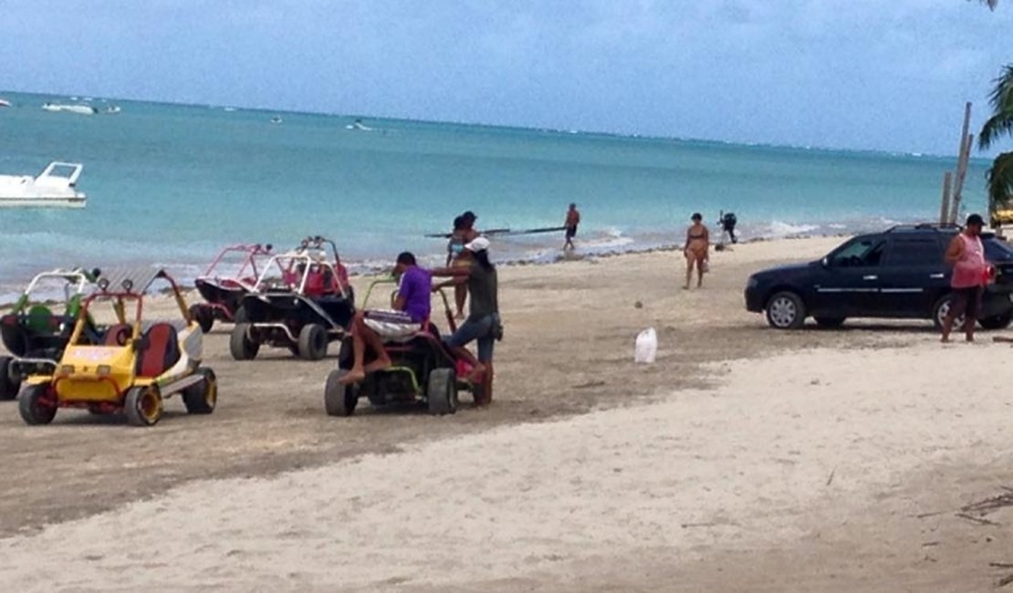 Sem fiscalização, veículos invadem praias no Litoral Norte de Alagoas