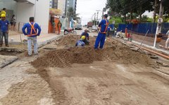 Prefeitura recupera ruas afetadas pelo temporal em Arapiraca