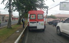 Idosa é atropelada em avenida movimentada de Arapiraca