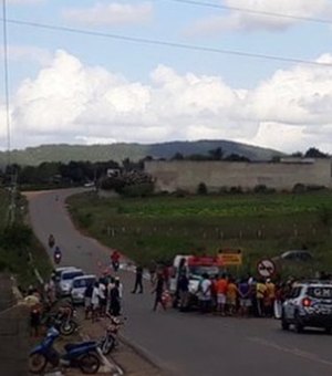 Acidente entre carro e moto deixa pessoas feridas na Zona Rural de Craíbas