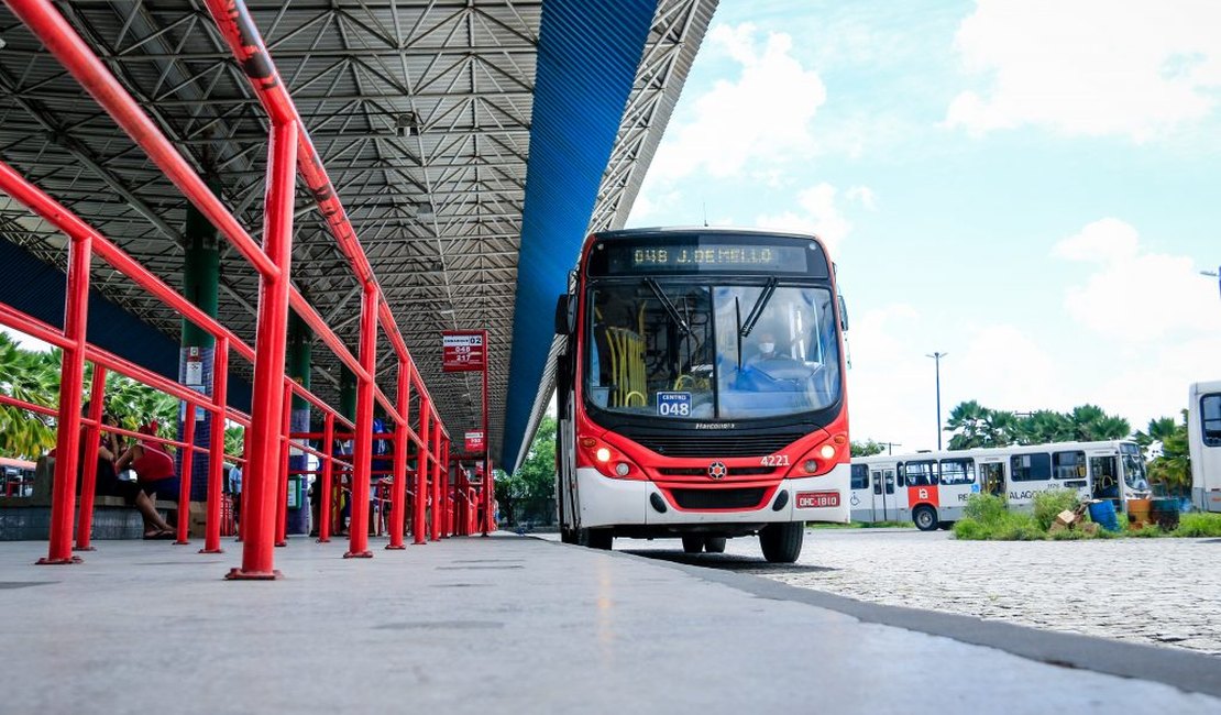 Nova linha de ônibus passa a atender ao Conjunto Vale Bentes