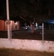 [Vídeo] Três pessoas são executadas após discussão em bar na zona rural de Arapiraca 