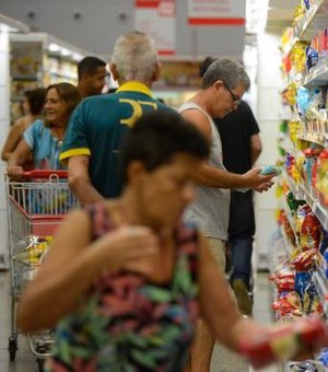 FGV diz que confiança do consumidor cai 1,4 ponto em fevereiro