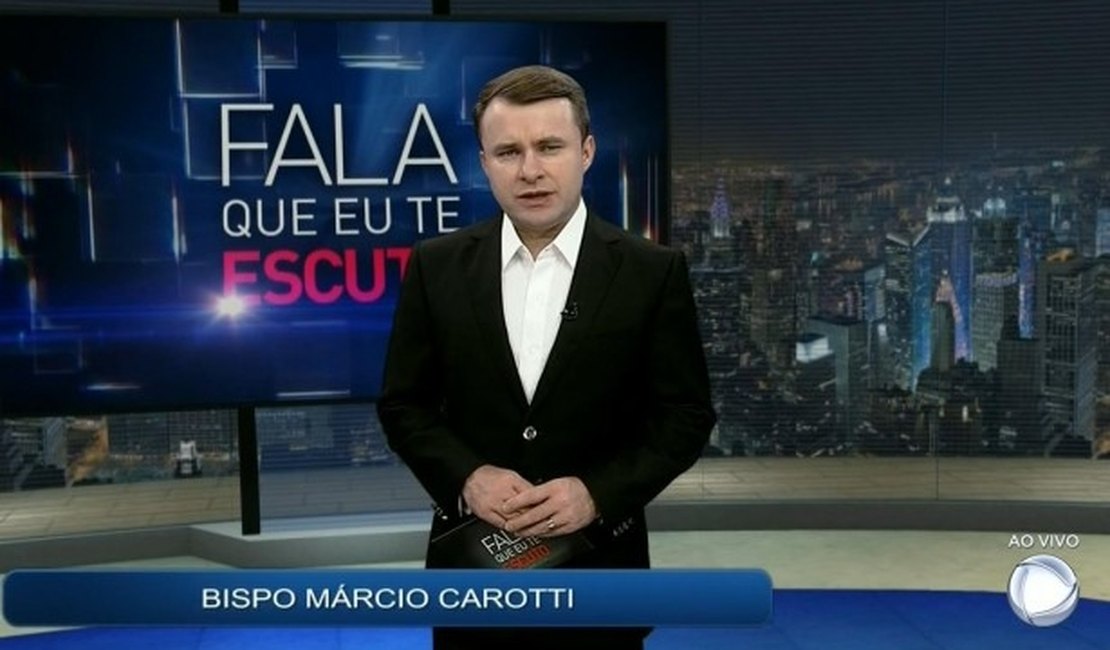 Bispo ataca Globo com enquete e recebe críticas de internauta ao vivo