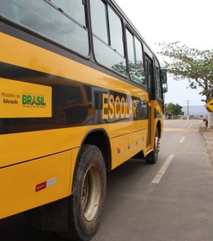 Ministério Público determina retirada de veículos irregulares que realizam  transporte escolar em Paulo Jacinto