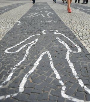 Mortes por causas violentas caem 26% no Brasil durante a pandemia 