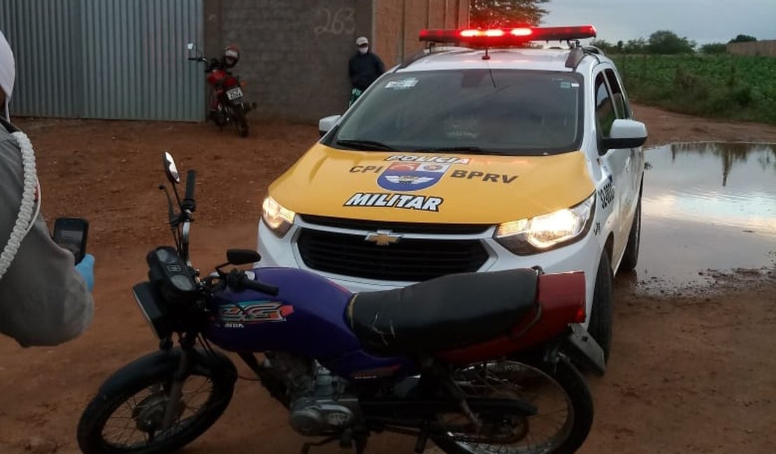 Homem é preso sem habilitação e com chassi de moto adulterado em Arapiraca