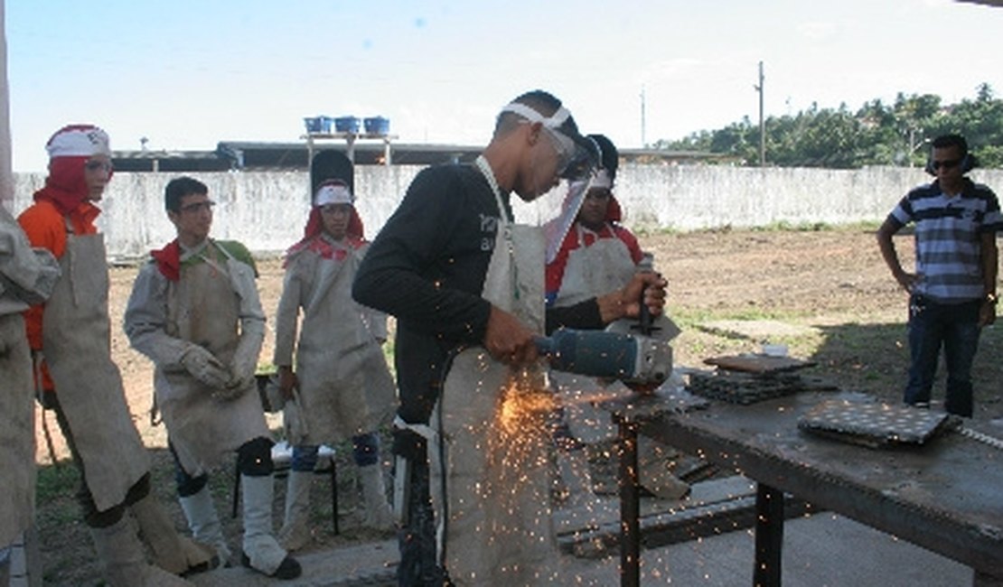 Mercado de trabalho absorve jovens do Pronatec em Coruripe