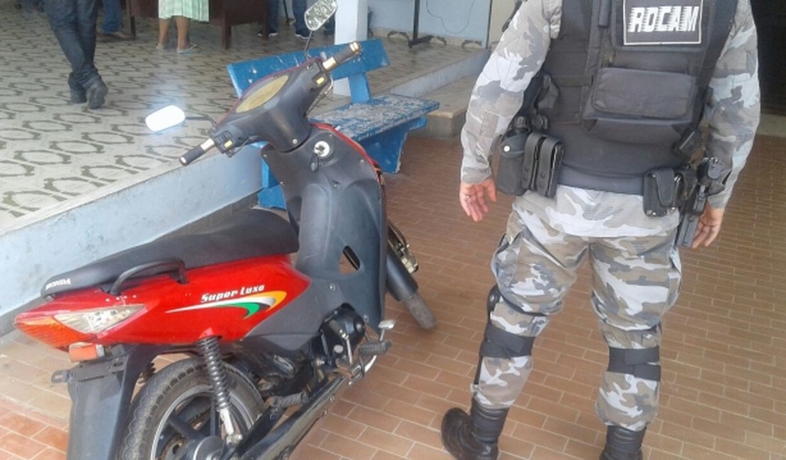 Policiais da Rocam recuperam mais uma moto roubada em Arapiraca