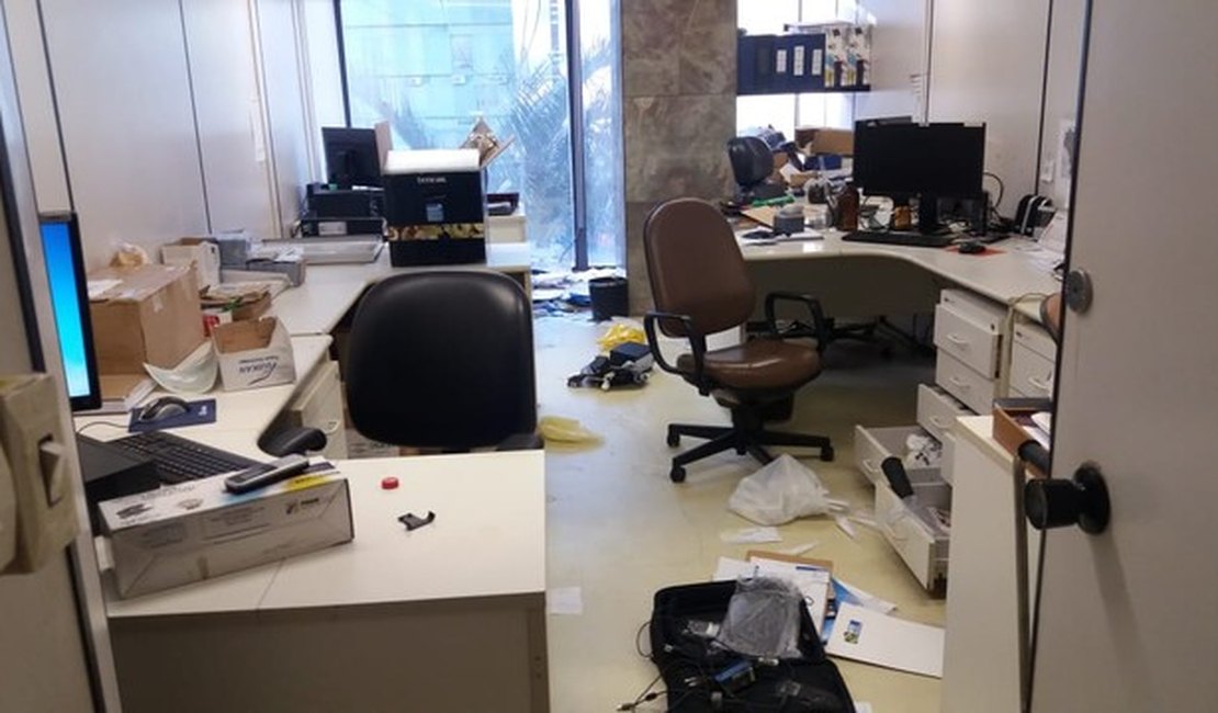 Ministério do Trabalho é invadido e amanhece com salas reviradas
