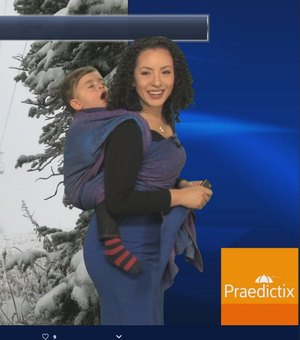 [Vídeo] Meteorologista americana apresenta previsão do tempo com bebê nas costas