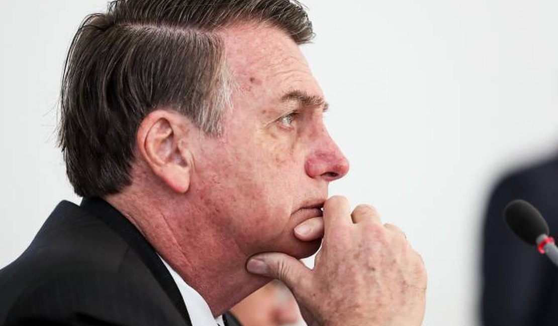 Bolsonaro diz que momento do Brasil não é fácil