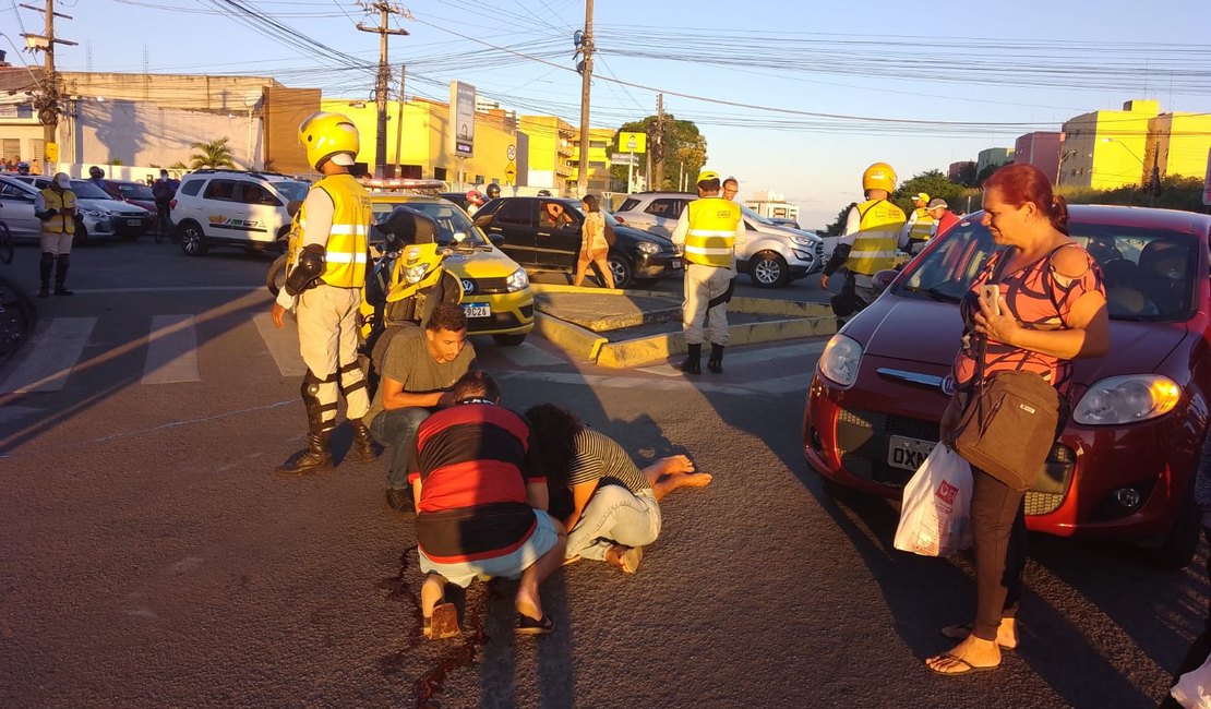 Ronda presta socorro a vítimas de acidente de trânsito em Maceió