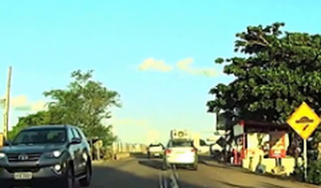 Motorista tem carro roubado ao passar em quebra-mola na zona rural de Craíbas