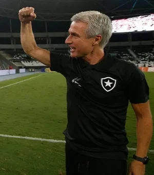 Luís Castro diz que time do Botafogo cumpriu 'com perfeição' sua missão no duelo com o Santos