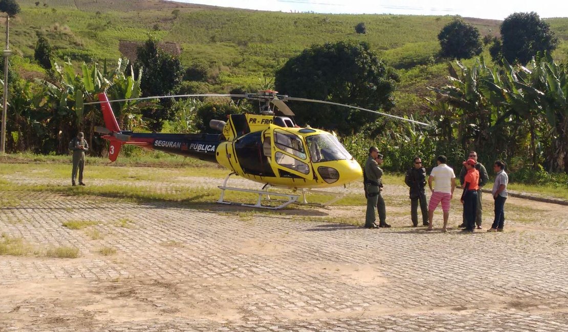 Helicóptero da Segurança Pública faz buscas por professor desaparecido