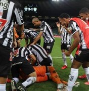 Cuca diz que duelo com Boca foi 'jogo típico de Libertadores’, fala da confusão e exalta equipe nos pênaltis