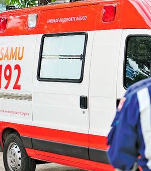 Acidente deixa dois feridos na Av. Durval de Góes Monteiro, em Maceió