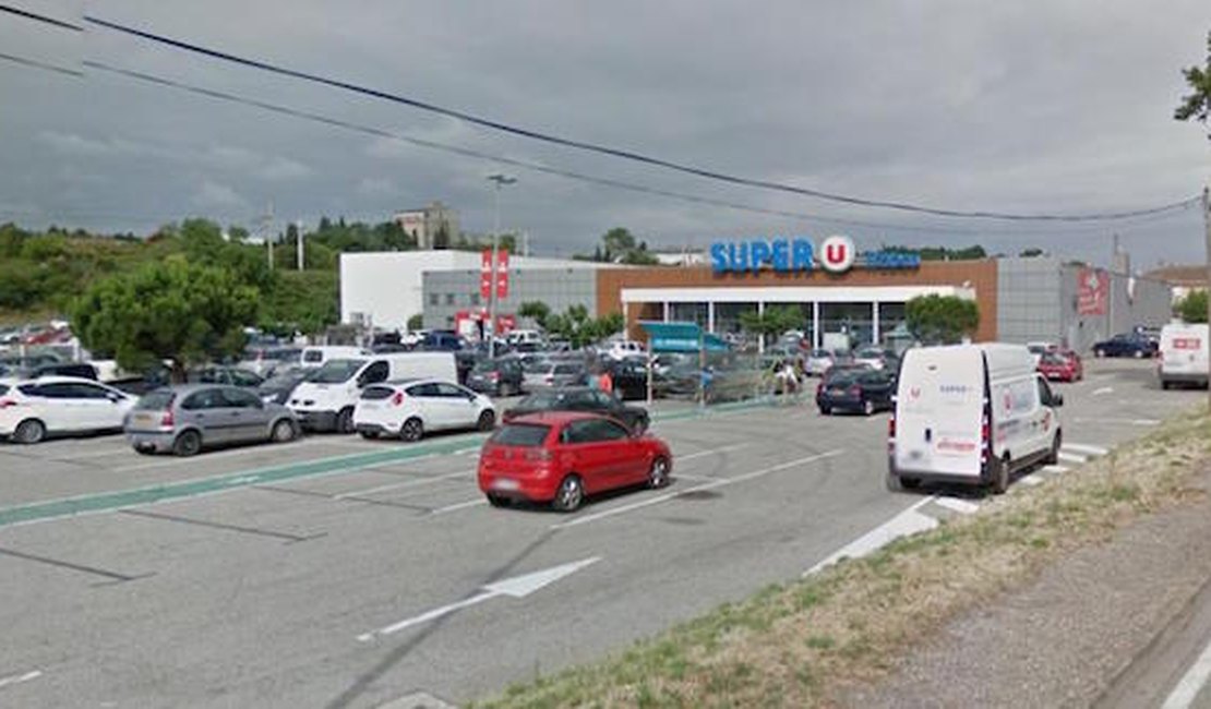 Homem armado faz reféns em supermercado na região sul da França